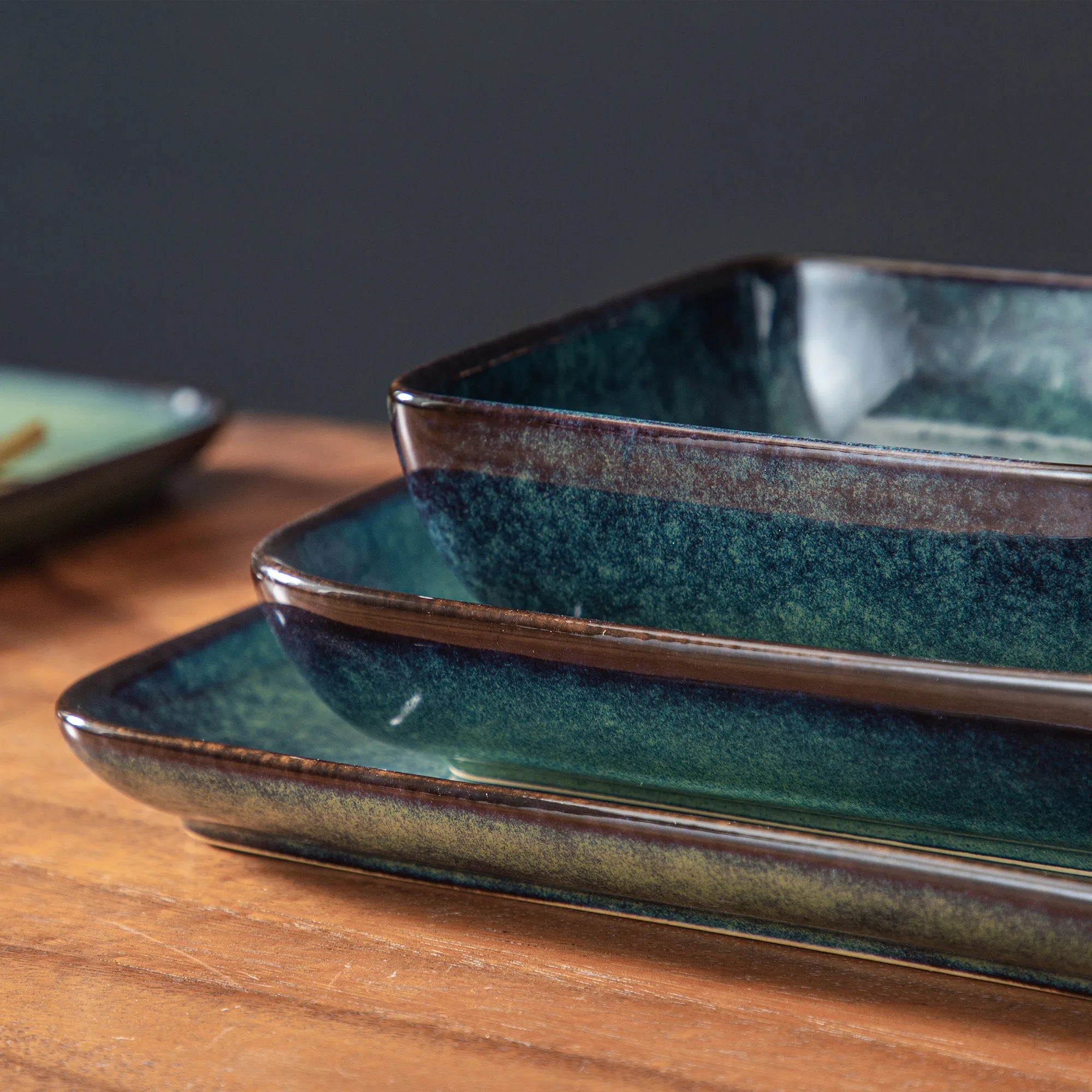 Conjunto de Loiça Vancasso Stern 16 Peças – Design Quadrado em Cerâmica com Vidrado em Tons Verde e Azul