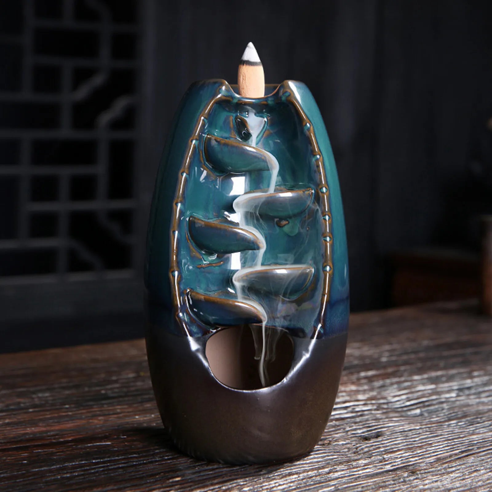 Incensário Cascata de Cerâmica – Elegância e Tranquilidade para Casa e Escritório