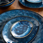 Blue Eye 11-Piece Dinnerware Set