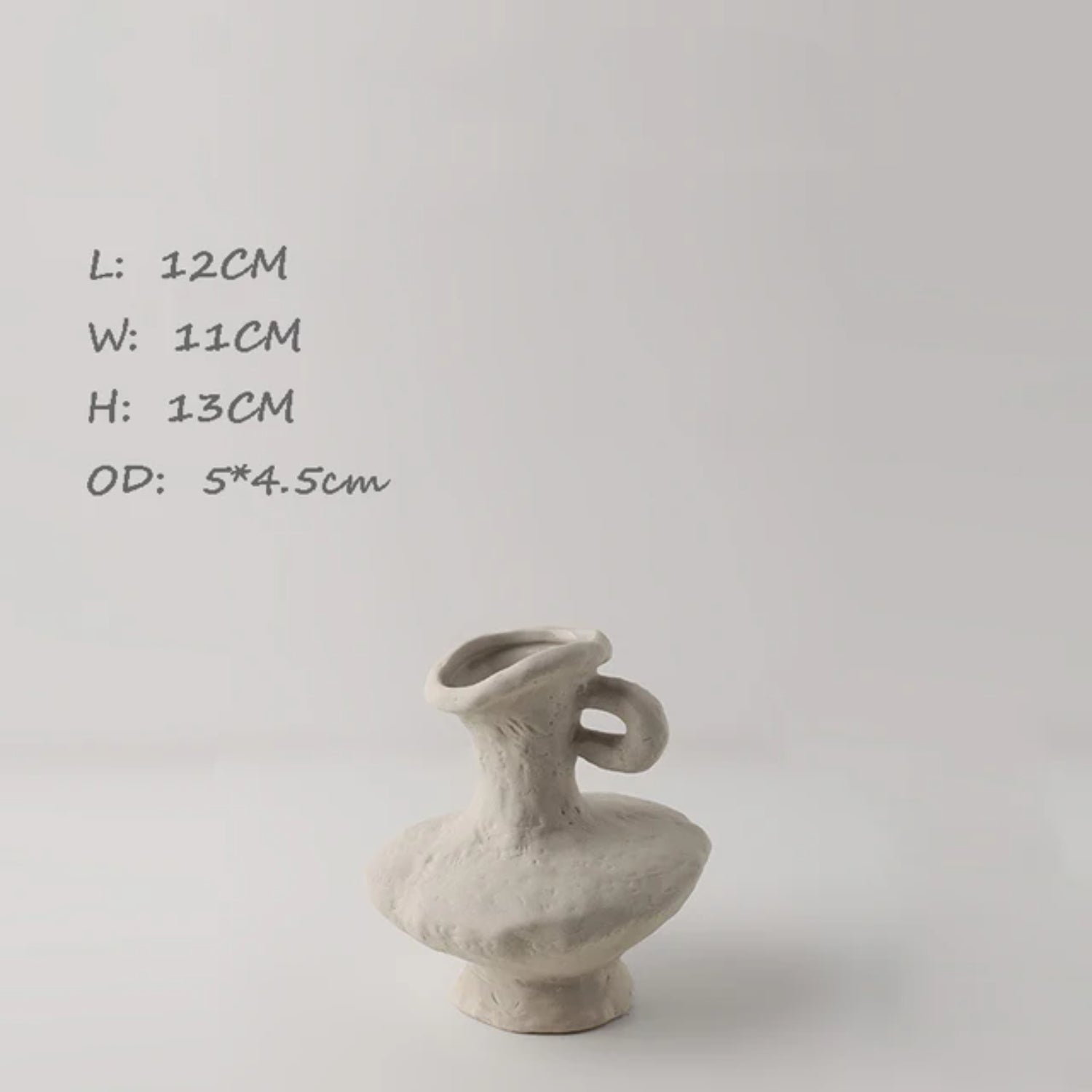 Vaso branco em cerâmica de estilo escandinavo